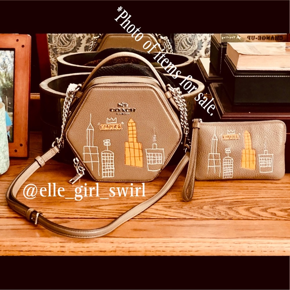 Coach X Jean Michel Basquiat Set - Mecca Hexagonal Xbody Bag & Matching Wristlet - Picture 13 of 16